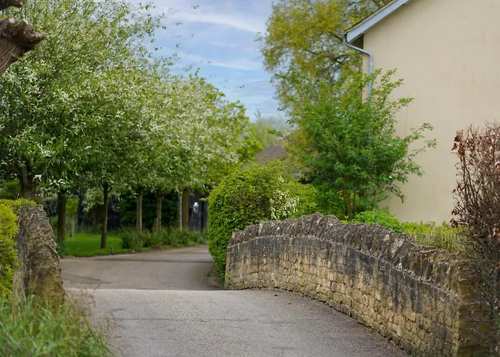 New Toad Hall Lake Access & Family Friendly