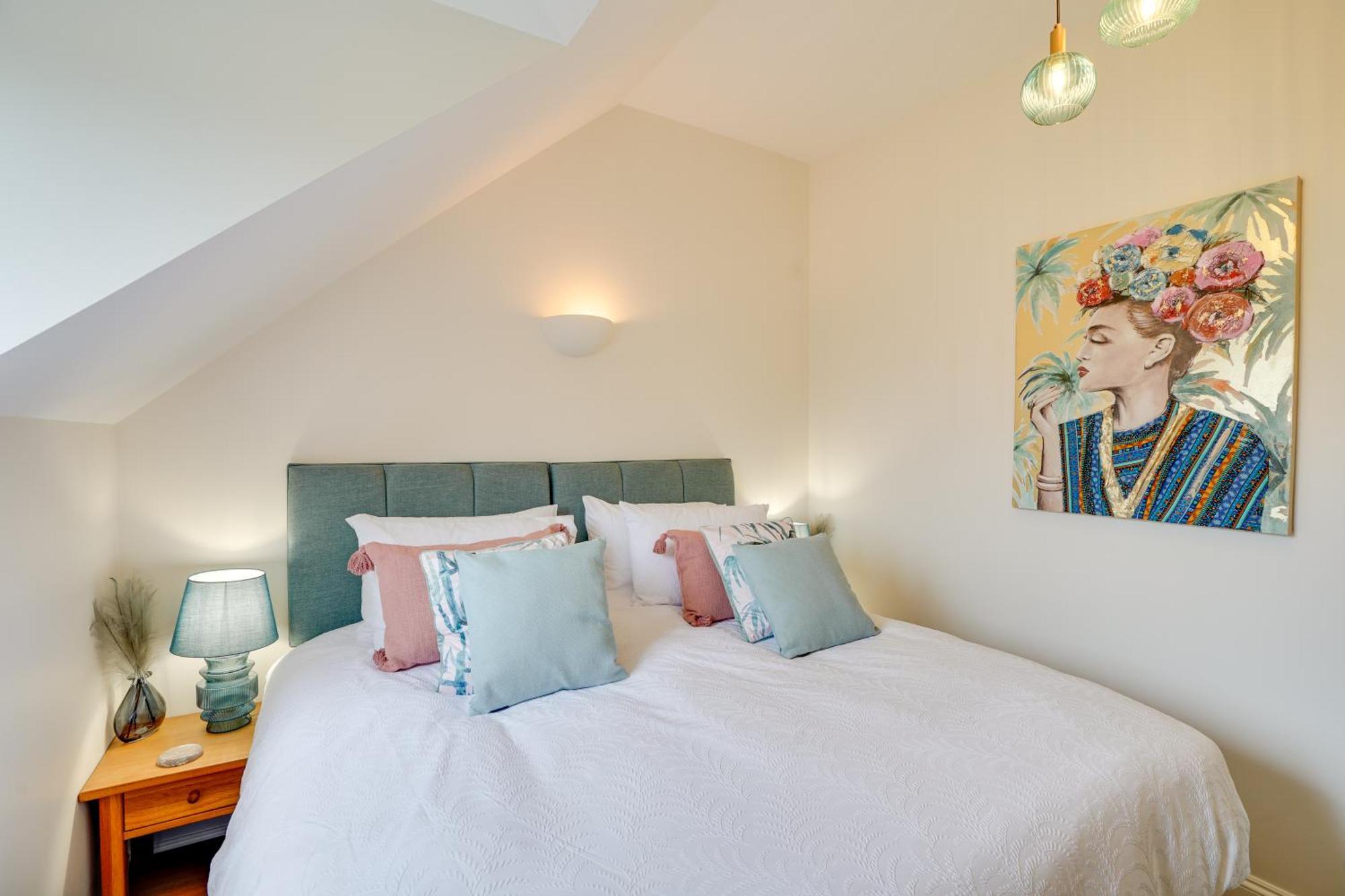 Holiday home New Toad Hall Access & Family Friendly Somerford Keynes