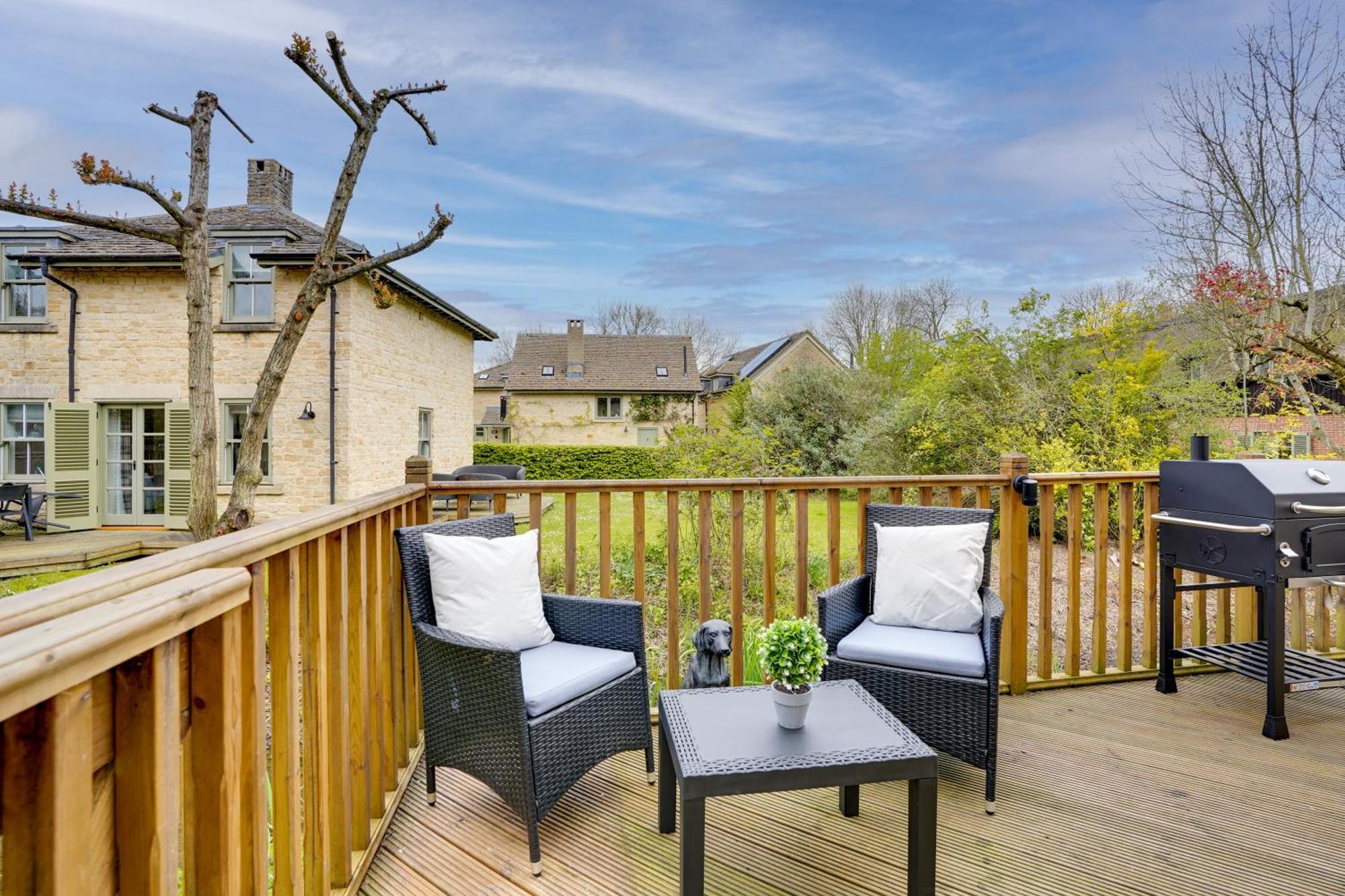 New Toad Hall Access & Family Friendly * Somerford Keynes