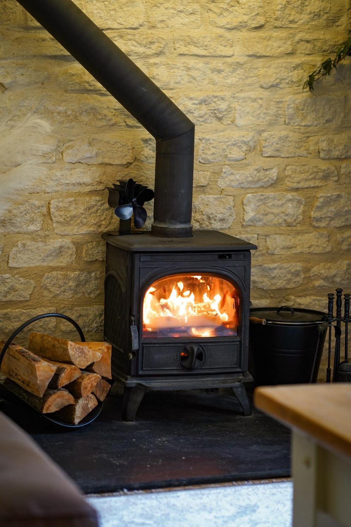 New Toad Hall Access & Family Friendly Holiday home Somerford Keynes