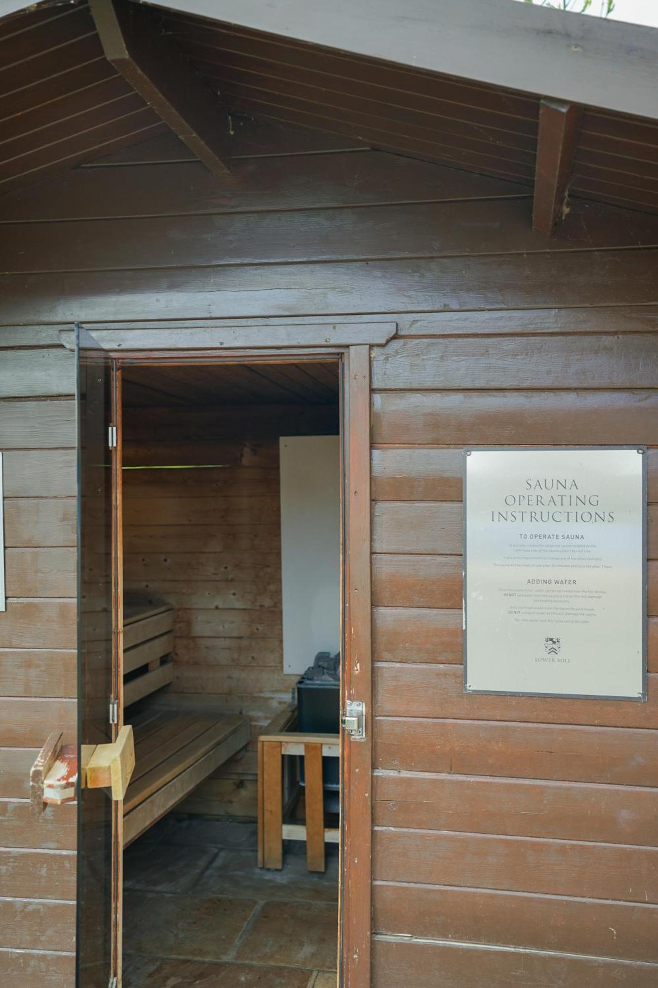 New Toad Hall Access & Family Friendly Holiday home Somerford Keynes